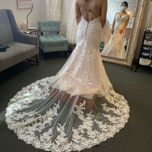 Wedding Dress- Brand New, unaltered, Size 10 (Street Size 6/8)